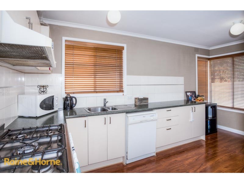 90 Riddell Road, Sunbury VIC 3429