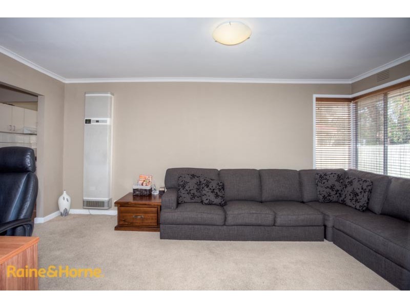 90 Riddell Road, Sunbury VIC 3429