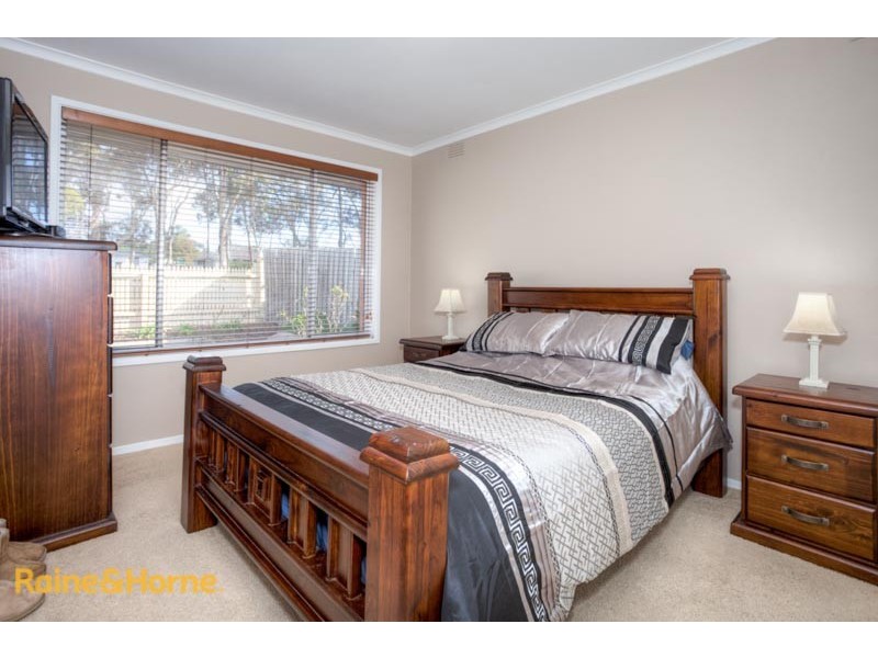 90 Riddell Road, Sunbury VIC 3429