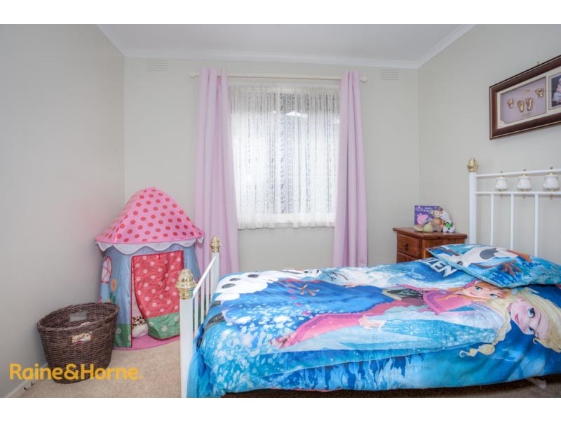 90 Riddell Road, Sunbury VIC 3429
