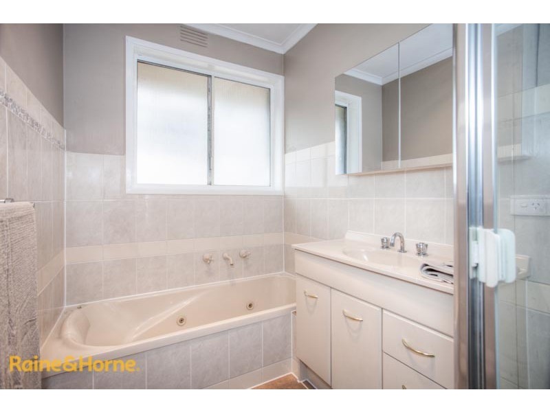 90 Riddell Road, Sunbury VIC 3429