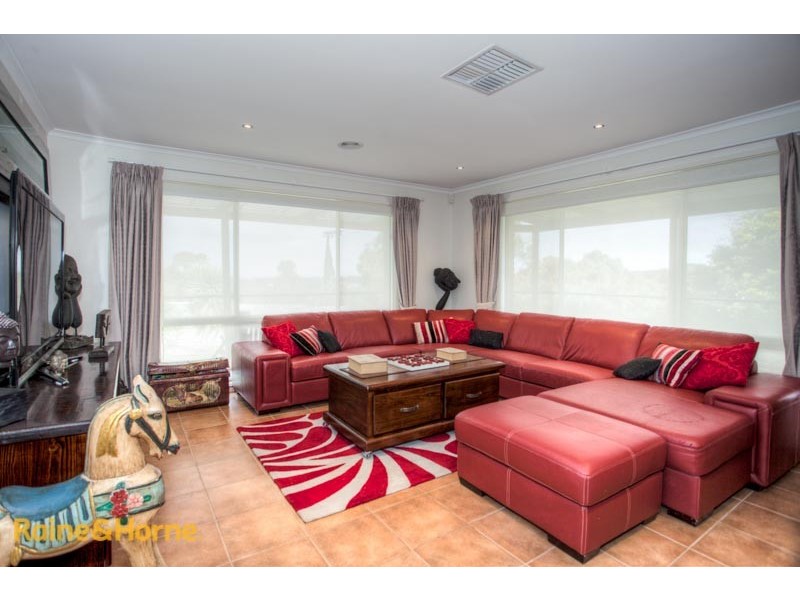 63 Rees Road, Sunbury VIC 3429