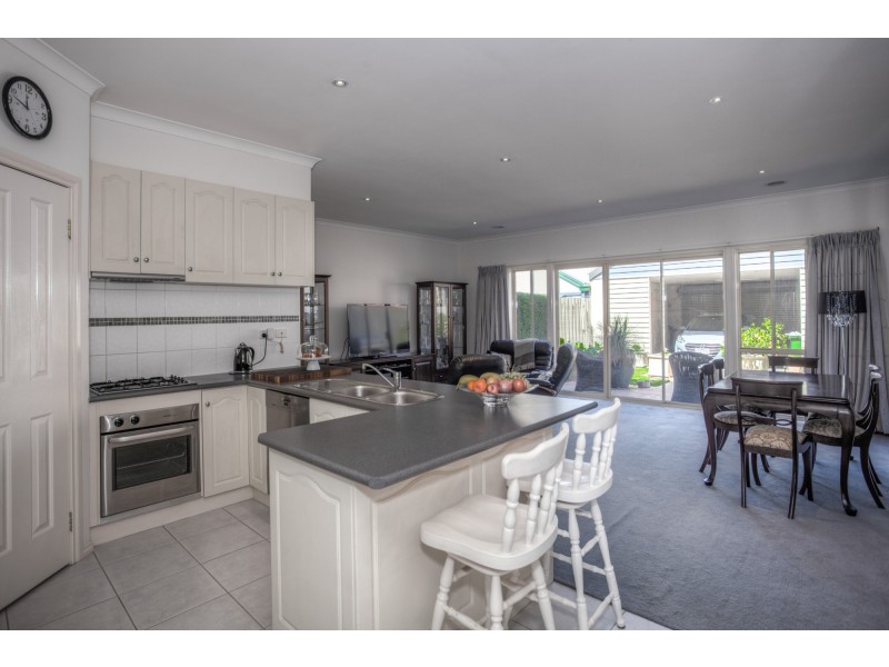 6/64 Macedon Street, Sunbury VIC 3429