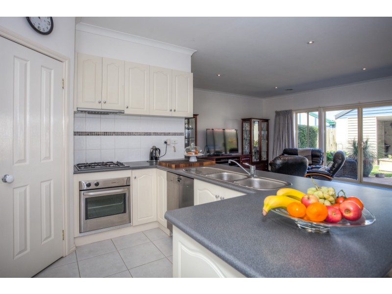 6/64 Macedon Street, Sunbury VIC 3429