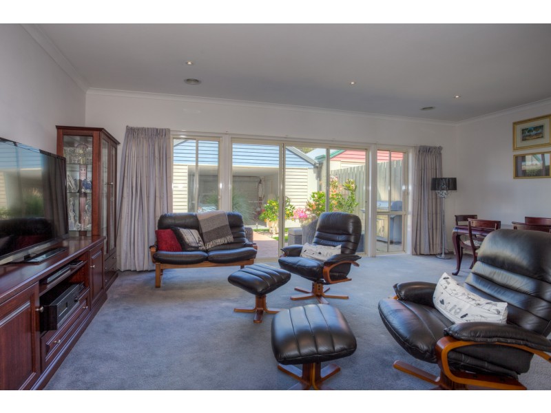 6/64 Macedon Street, Sunbury VIC 3429