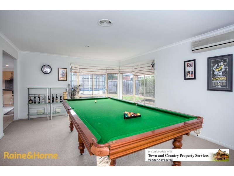 15 Orchardview Grove, Sunbury VIC 3429