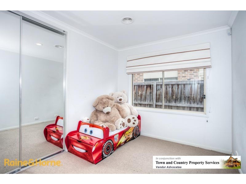 15 Orchardview Grove, Sunbury VIC 3429