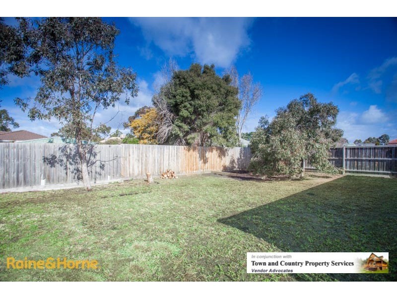 15 Orchardview Grove, Sunbury VIC 3429