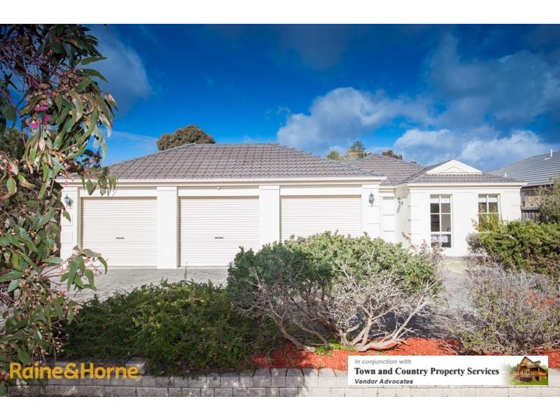 15 Orchardview Grove, Sunbury VIC 3429