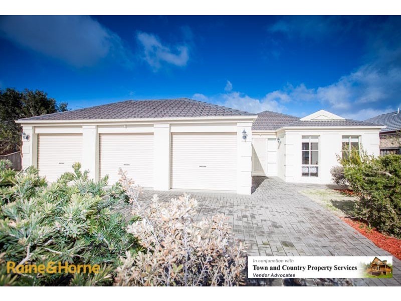 15 Orchardview Grove, Sunbury VIC 3429