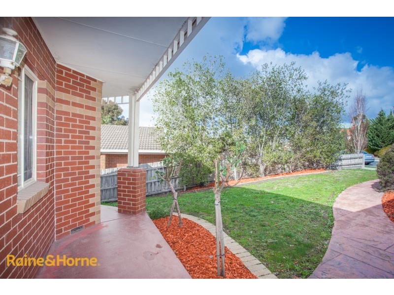 120 Stewarts Lane, Sunbury VIC 3429