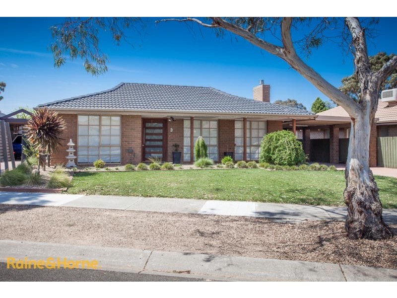 3 Scullin court, Sunbury VIC 3429