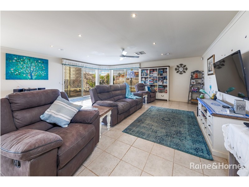229 Mitchells lane, Sunbury VIC 3429