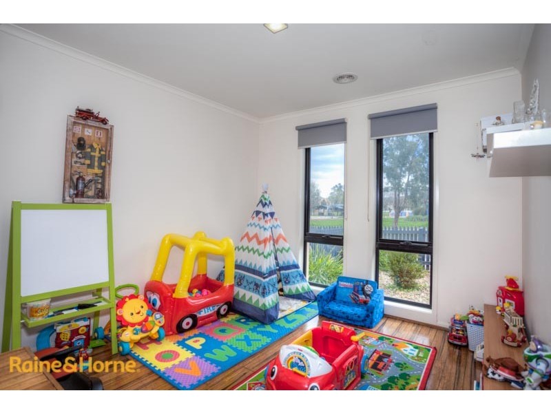 7 Watersprite Boulevard, Sunbury VIC 3429