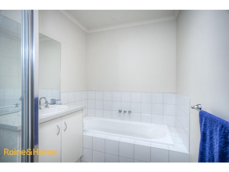 7 Watersprite Boulevard, Sunbury VIC 3429