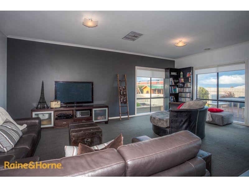 13 Sauvignon Court, Sunbury VIC 3429