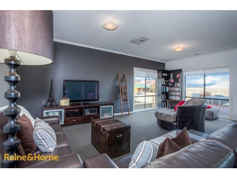 13 Sauvignon Court, Sunbury VIC 3429