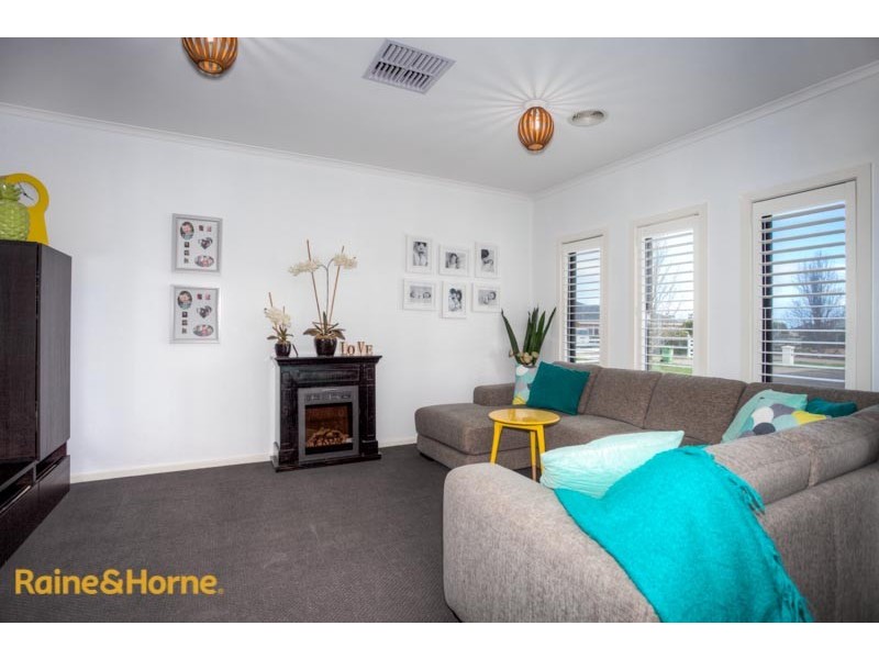 13 Sauvignon Court, Sunbury VIC 3429