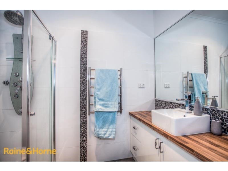 13 Sauvignon Court, Sunbury VIC 3429