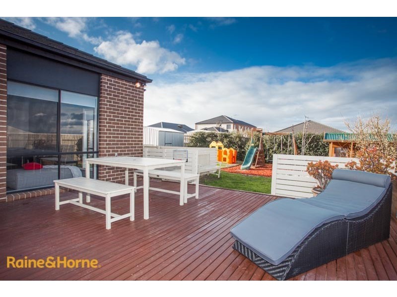 13 Sauvignon Court, Sunbury VIC 3429