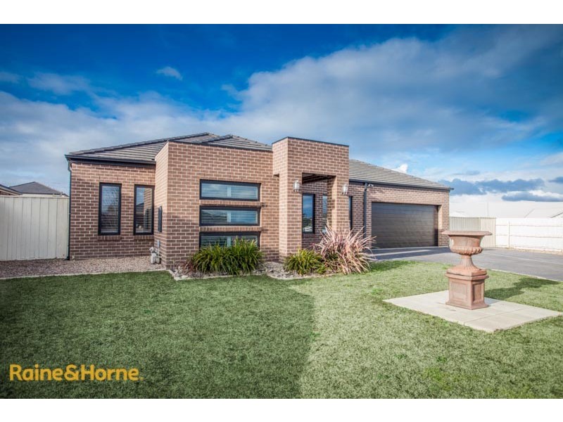 13 Sauvignon Court, Sunbury VIC 3429