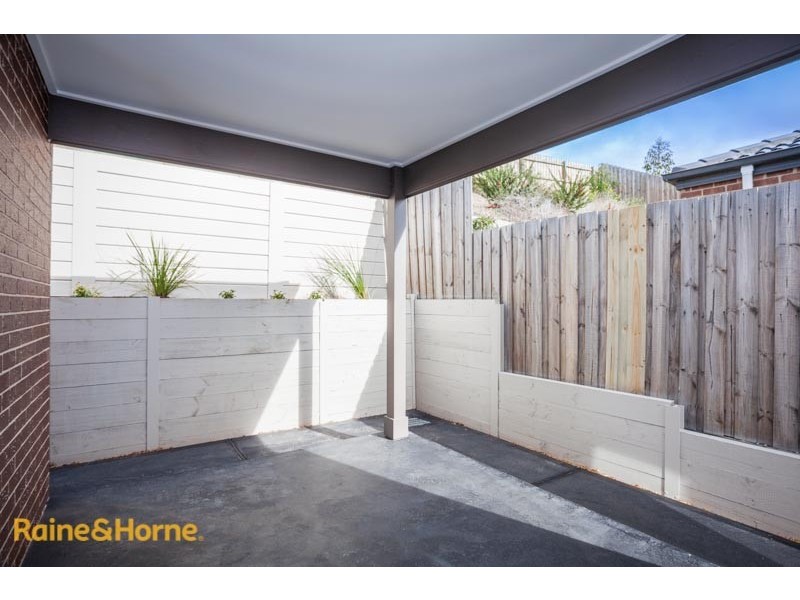 35 Courtney Drive, Sunbury VIC 3429