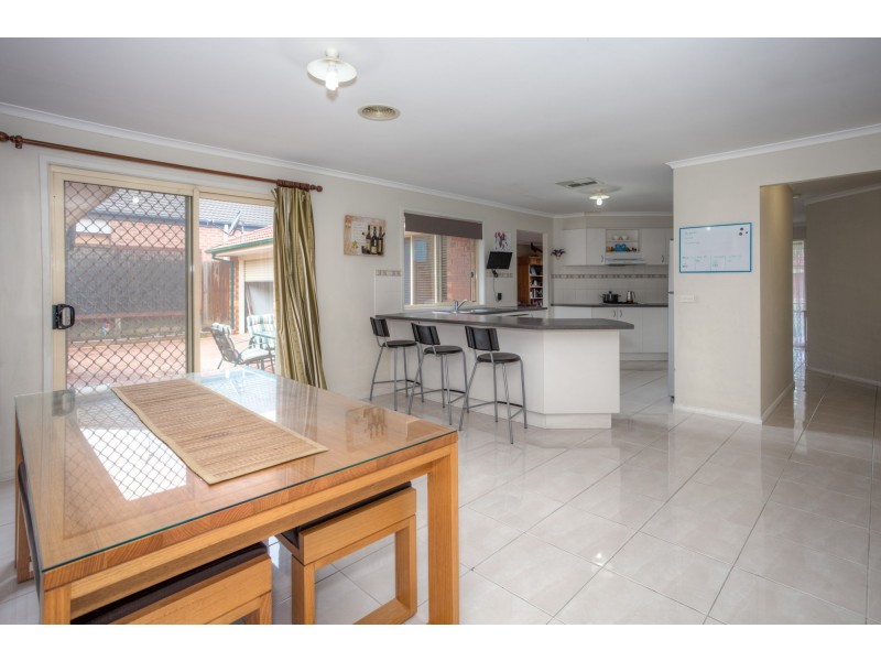 10 Bluegum Way, Sunbury VIC 3429