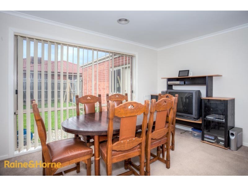11 Burge Drive, Sunbury VIC 3429