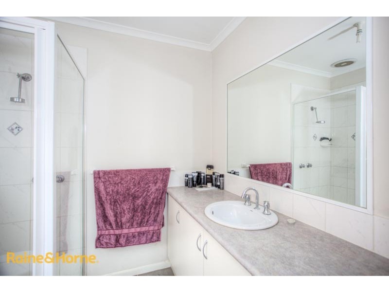 11 Burge Drive, Sunbury VIC 3429