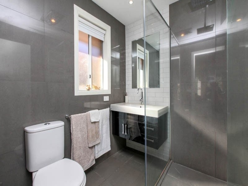 9 PAPERBARK AVENUE, Sunbury VIC 3429