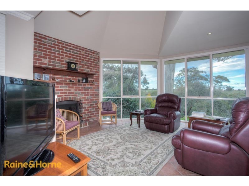 69 Yellow Gum Boulevard, Sunbury VIC 3429