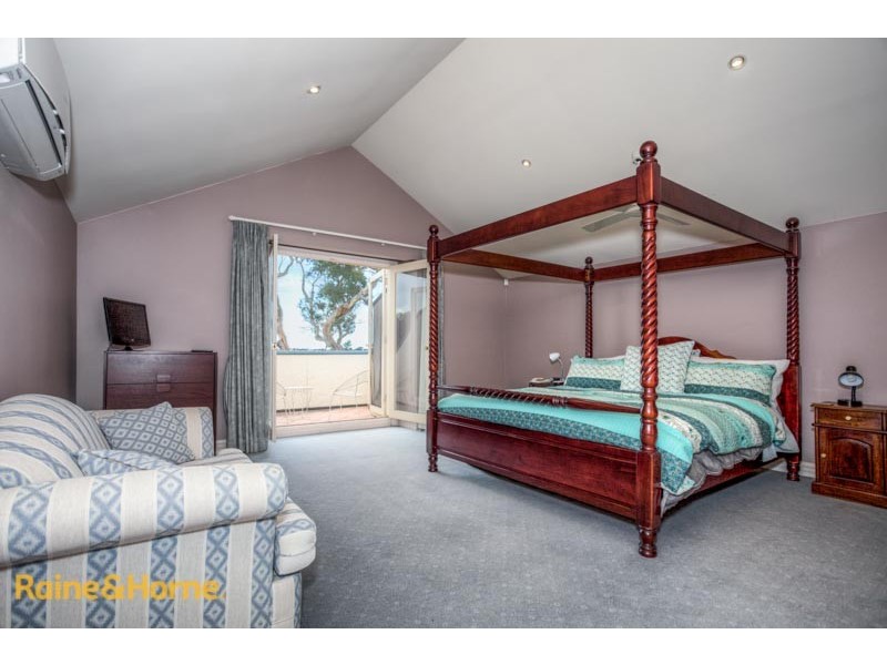 69 Yellow Gum Boulevard, Sunbury VIC 3429