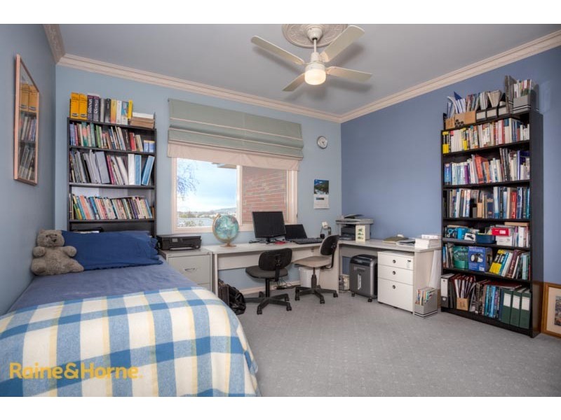 69 Yellow Gum Boulevard, Sunbury VIC 3429