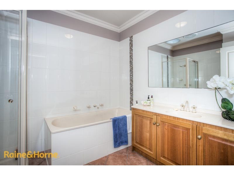 69 Yellow Gum Boulevard, Sunbury VIC 3429