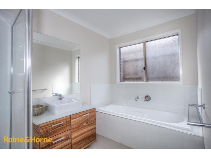 14 Trott Street, Sunbury VIC 3429