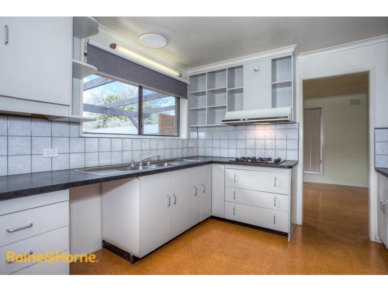 76 McKell Avenue, Sunbury VIC 3429