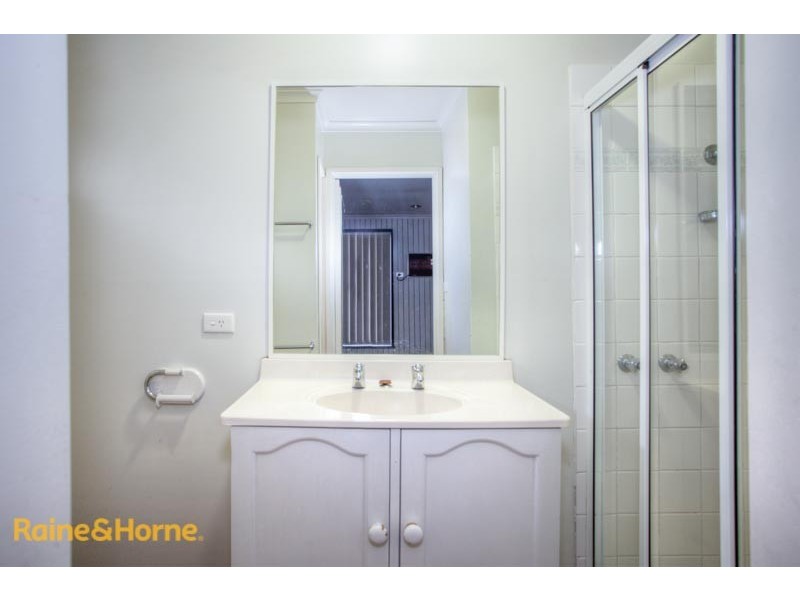 76 McKell Avenue, Sunbury VIC 3429