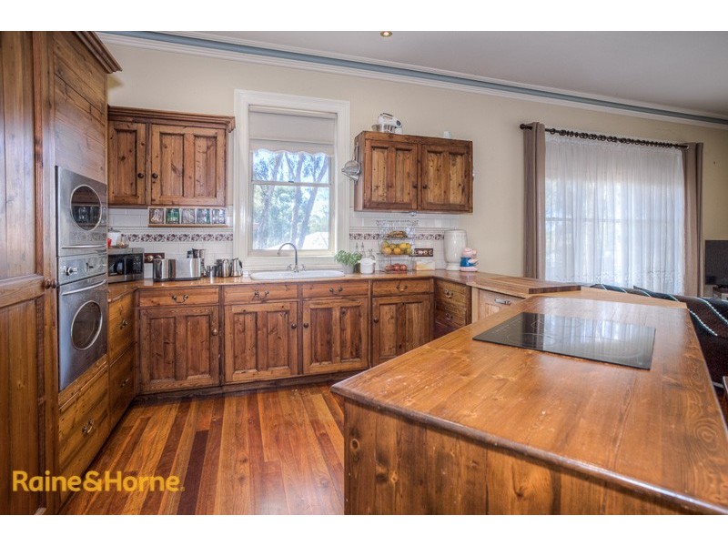 8 Norling Mews, Sunbury VIC 3429