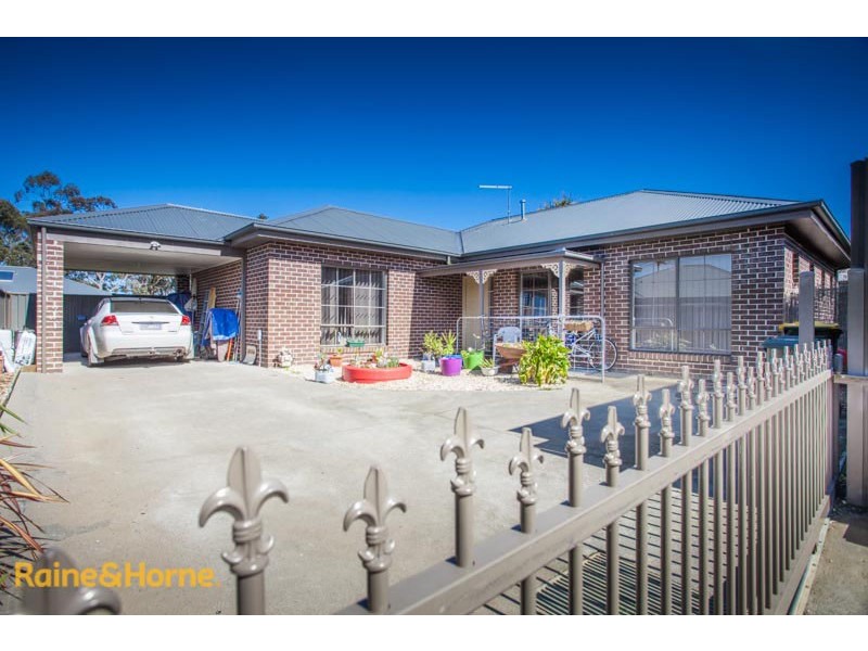 11A Reynolds Grove, Romsey VIC 3434