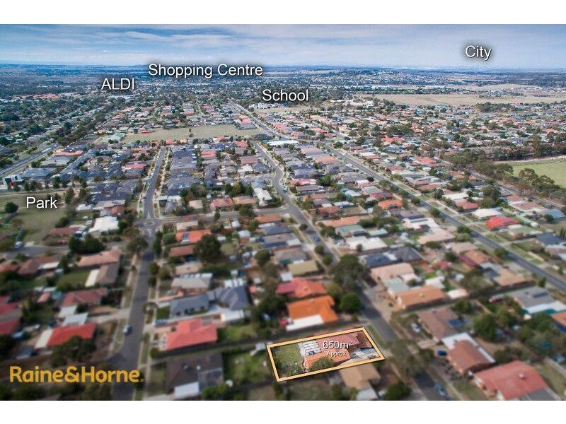 20 Marjorie Avenue, Sunbury VIC 3429