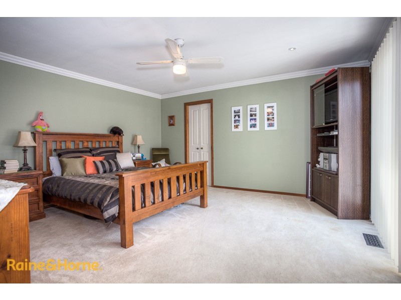 20 Marjorie Avenue, Sunbury VIC 3429