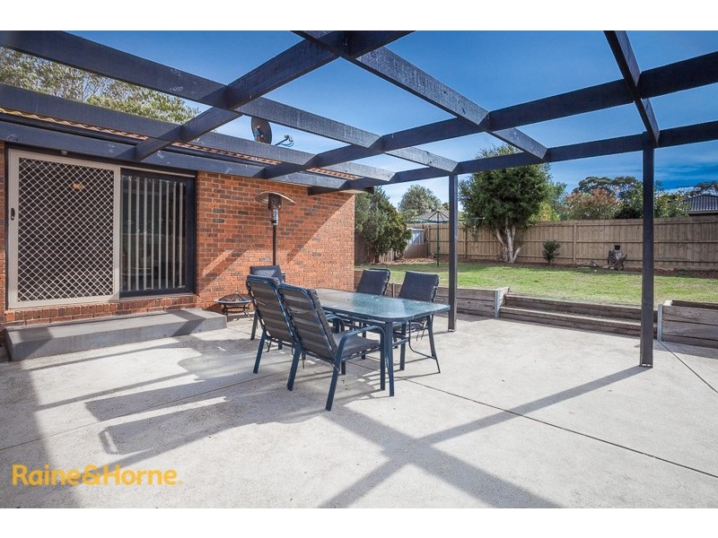 20 Marjorie Avenue, Sunbury VIC 3429