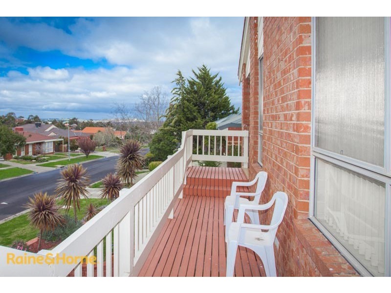 70 Fullbrook Drive, Sunbury VIC 3429