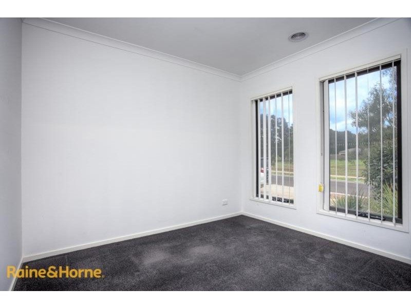 12 Keeper Street, Sunbury VIC 3429