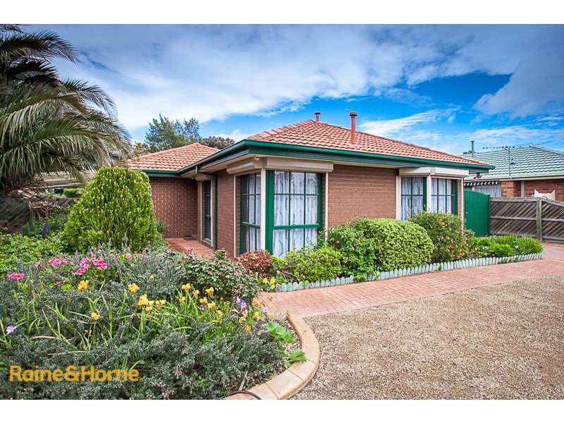 71 Muirfield Drive, Sunbury VIC 3429