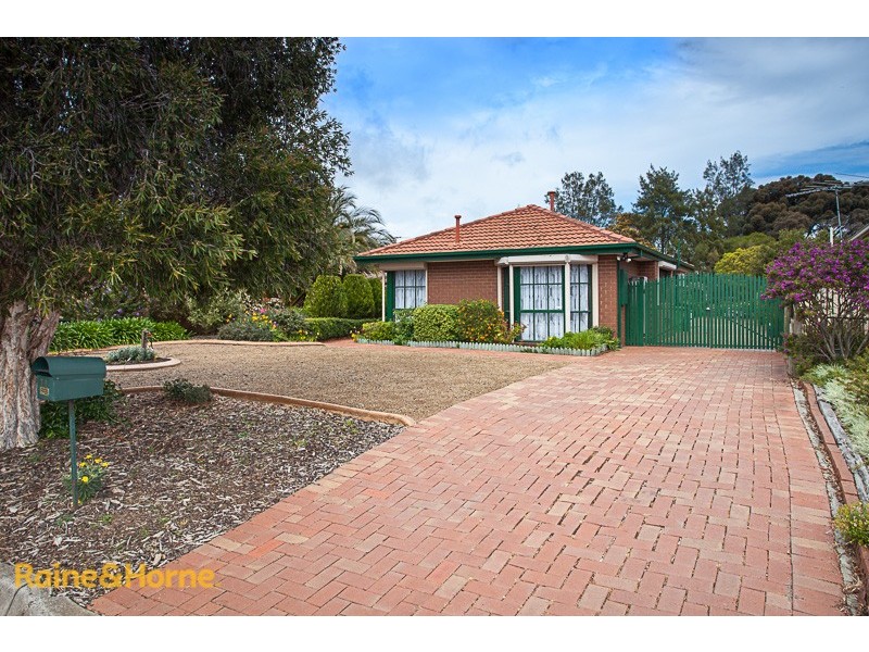 71 Muirfield Drive, Sunbury VIC 3429