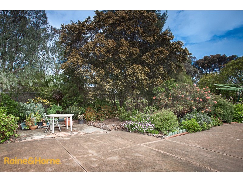 71 Muirfield Drive, Sunbury VIC 3429