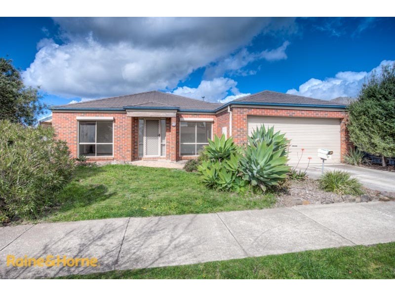 41 Charter Road East, Sunbury VIC 3429