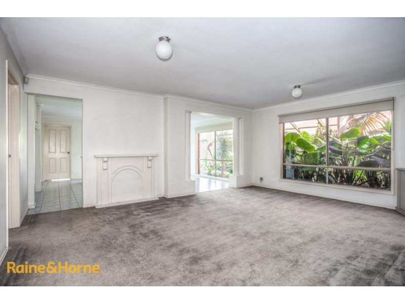 41 Charter Road East, Sunbury VIC 3429