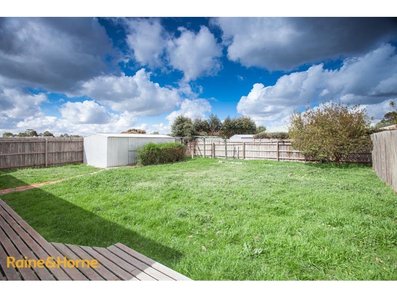 41 Charter Road East, Sunbury VIC 3429